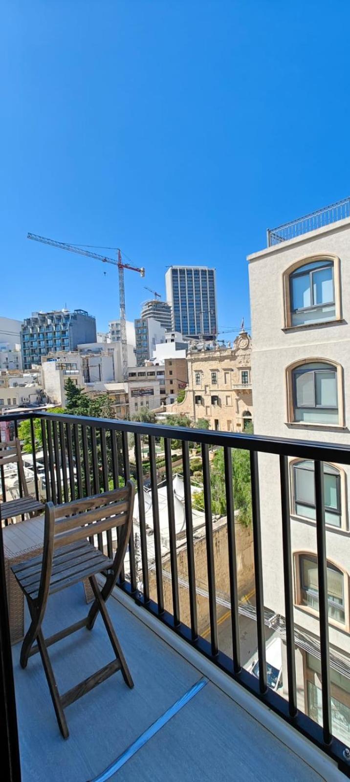 شقة Luxury Garden View At Spinola Bay St Julians سانت جوليان المظهر الخارجي الصورة